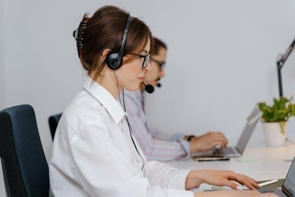 Why HIPAA Compliance Matters: How to Select the Right Phone Answering Service for Your Practice