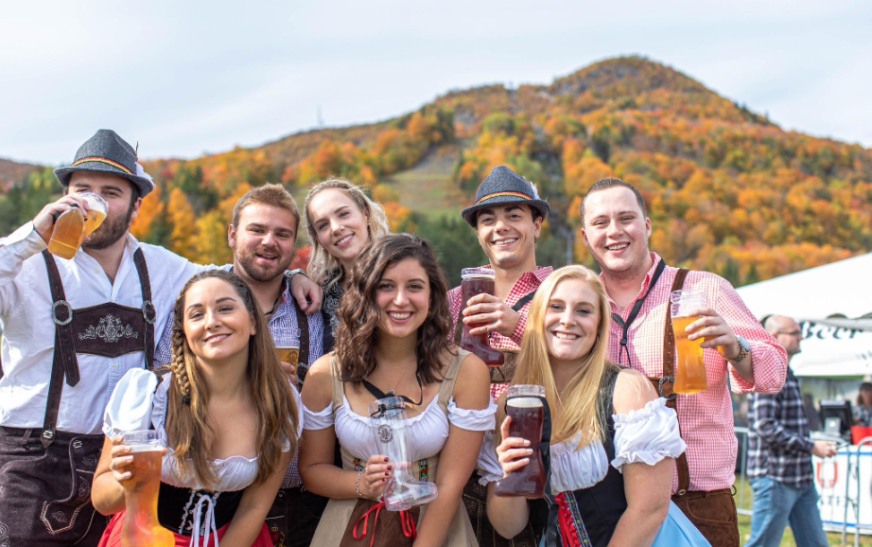 Find the Perfect Women’s Oktoberfest Dress & Lederhosen from Germany